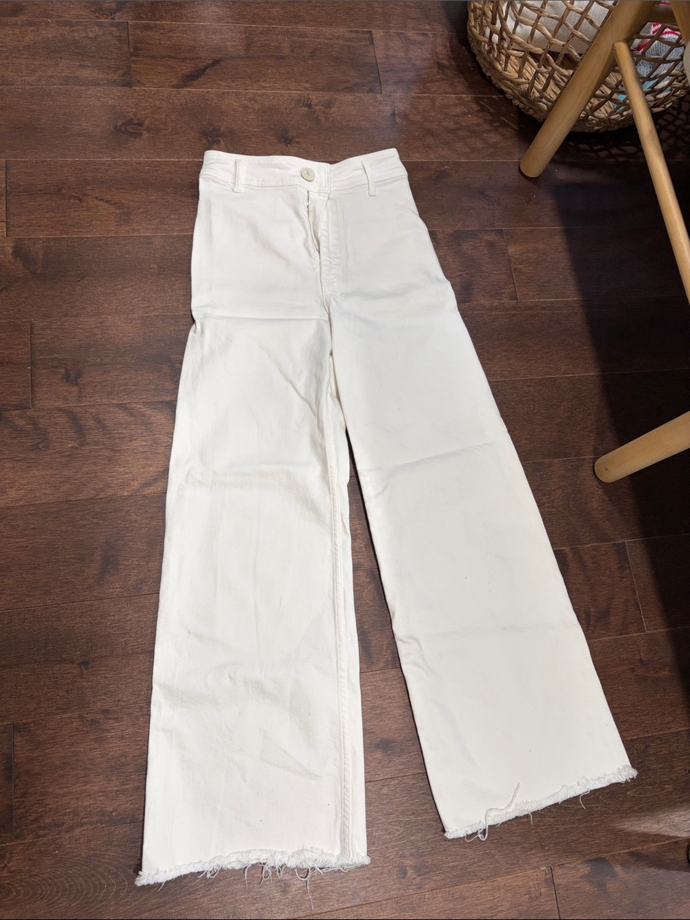 Zara Off-White Wide Leg High-Rise Jeans
